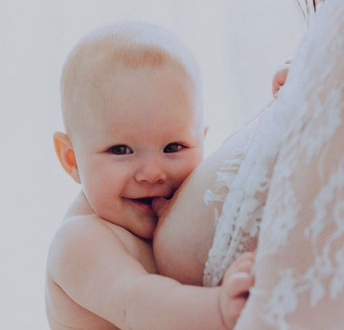Breastfeeding mealtime milestones